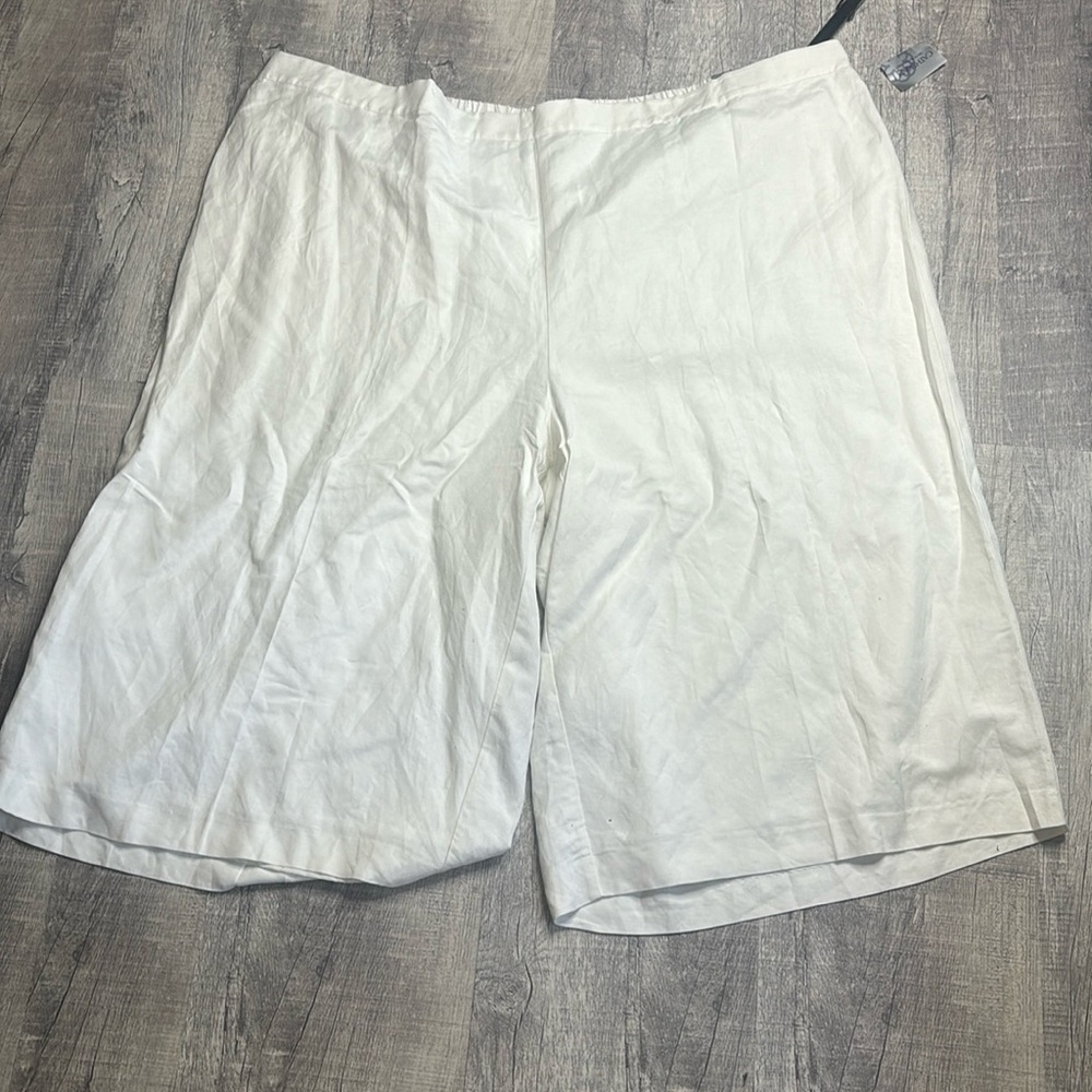 Catherine's‎ Refined Gaucho Capri Pull-On Pant